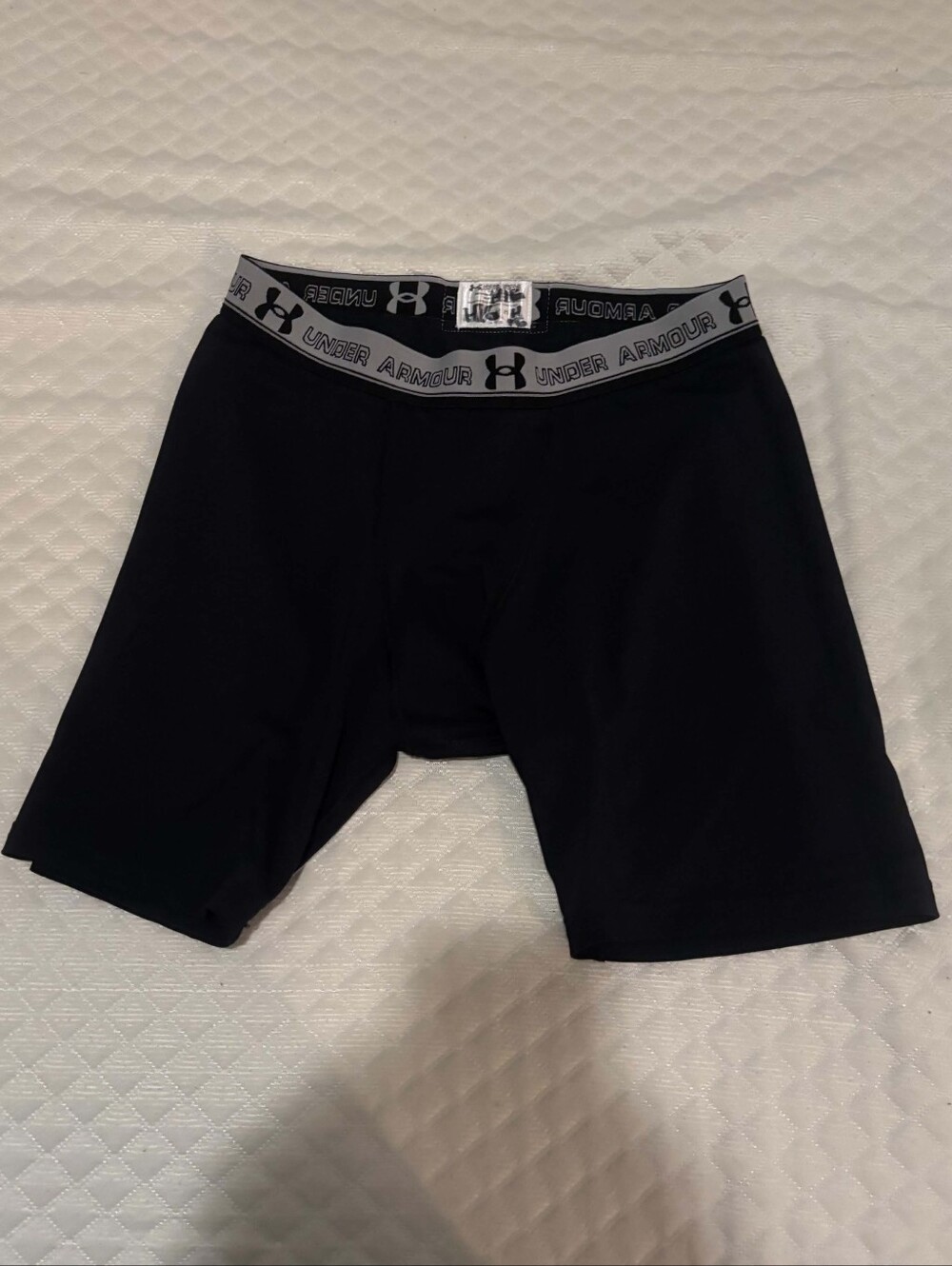 Under Armour Men’s Compression Shorts, Size Men’s XL Good Condition